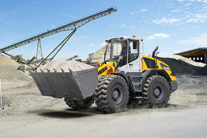 Las nuevas cargadoras sobre ruedas todoterreno de Liebherr L 526, L 538 y L 546 celebran su estreno mundial